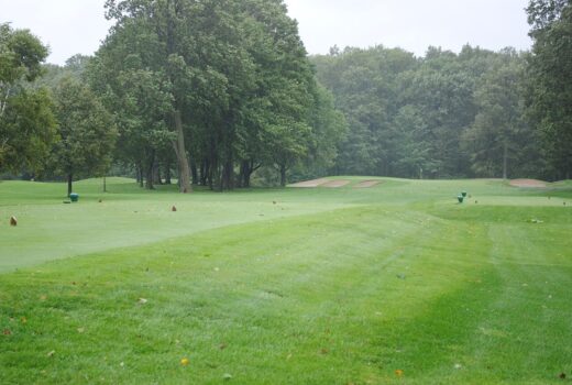 Allée et fosses du Club de Golf Royal Montréal (photo de 2011)